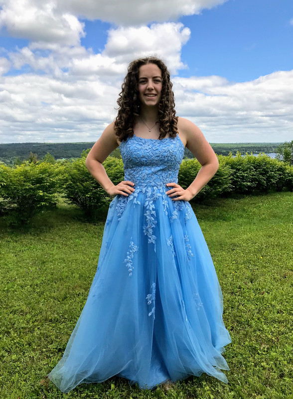 Juliet Prom Dress - price reduced in Women's - Dresses & Skirts in Fredericton - Image 2