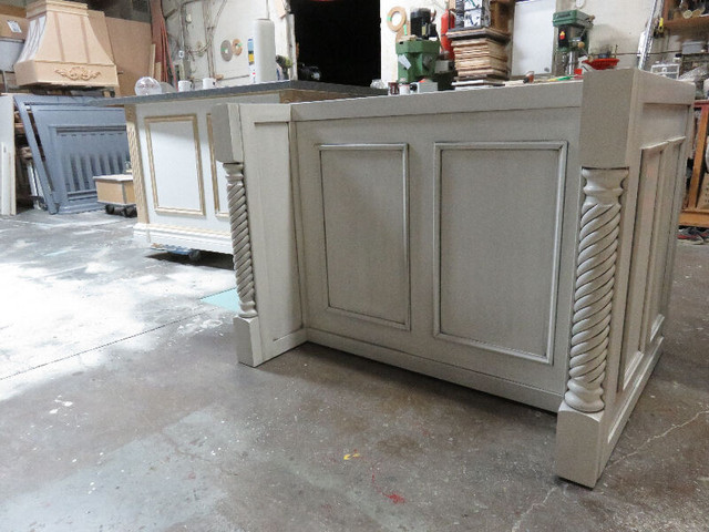 Brand new Kitchen Island with solid maple raised doors in Kitchen & Dining Wares in Markham / York Region - Image 2