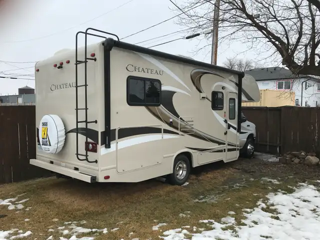2015 Thor Motor Coach Chateau C24 in RVs & Motorhomes in Saskatoon - Image 6