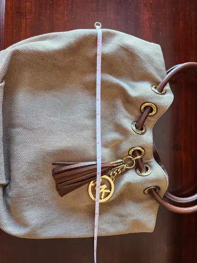 Gorgeous Authentic Michael Kors summer bag, View more