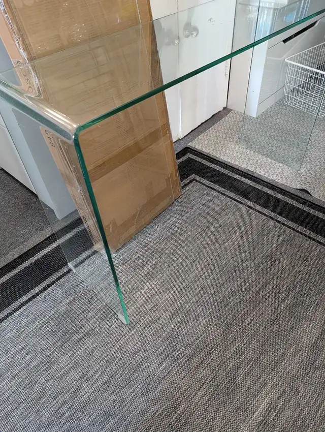 Waterfall Glass Console Table in Other Tables in City of Toronto - Image 3