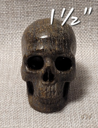 Crâne Skullis 1½" bronzite naturelle. Natural bronzite Skull.