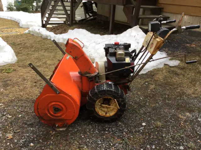 Souffleuse à neige Ariens 10hp 32 po à Stratford Qc in Lawnmowers & Leaf Blowers in Thetford Mines - Image 3