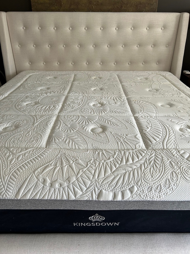 Luxury king size mattress  in Beds & Mattresses in Ottawa