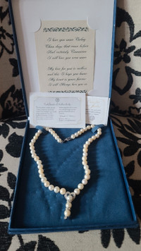 Women's pearl Swarovski necklace