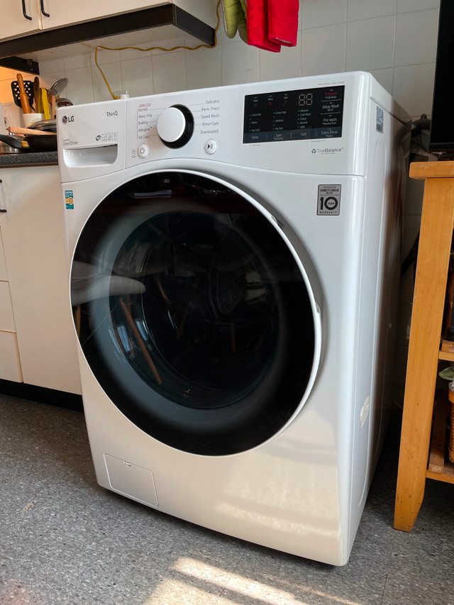 LG Front Loading Washing Machine WM3600HWA dans Laveuses et sécheuses  à Ville de Montréal