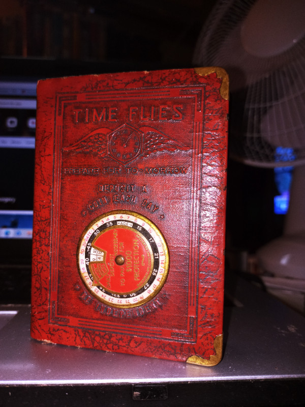 ANTIQUE 1920s  TIME FLIES  COIN  BANK in Arts & Collectibles in Sarnia - Image 2