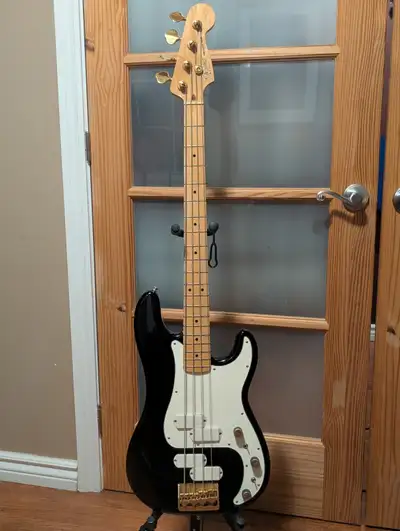Fender Gold Elite II Precision Bass Ltd Edition 1983 (Excellent), View more