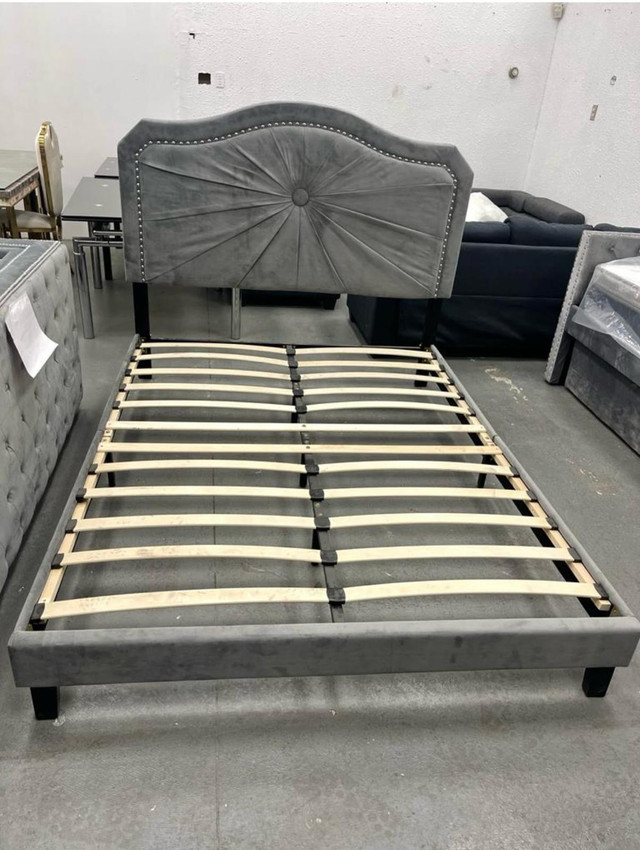 Velvet Tufted Bed Frame in Beds & Mattresses in Mississauga / Peel Region - Image 2