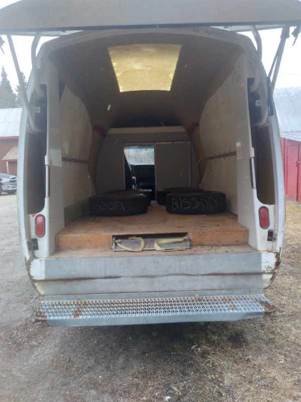 Truck/Van for sale in Cars & Trucks in Gatineau - Image 3