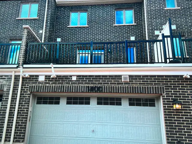3 1 Bds Double Gararge Townhouse in Oakville for Rent $3500