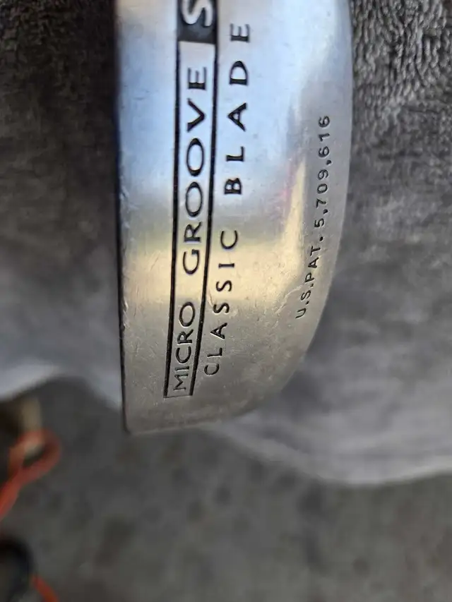 RH PUTTER TOP FLITE in Golf in Ottawa - Image 6