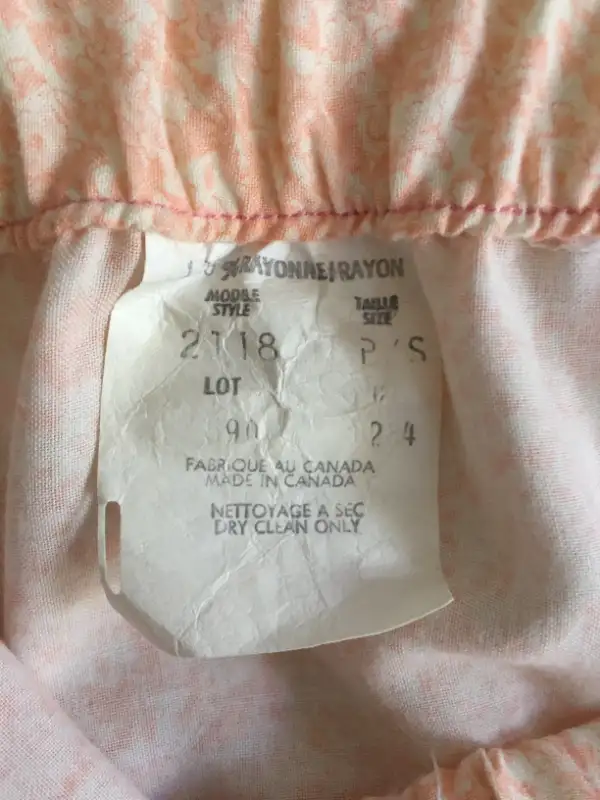 Woman Pink drop waist skirt high waisted floral print skirt Sz S in Women's - Bottoms in City of Toronto - Image 6