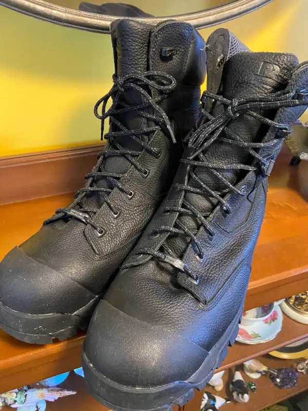 Timberland PRO Men's Leather Composite Toe Work Boots Size 14 in Men's Shoes in Oshawa / Durham Region - Image 2
