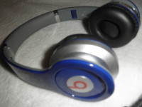Beats by Dr. Dre wireless bluetooth headphones