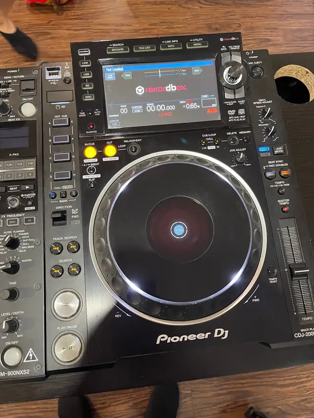 Cdj2000NXS2 & DJM900NXS2 for sale  in Performance & DJ Equipment in Markham / York Region - Image 4
