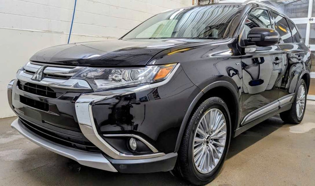 2016 MITSUBISHI OUTLANDER V6 3.0L S-AWD dans Autos et camions  à Sherbrooke