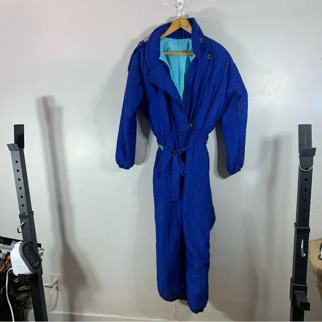 Vintage 80s ski suit / femme in Women's - Tops & Outerwear in City of Montréal - Image 2
