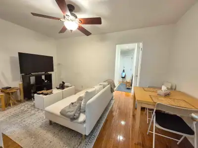 Lovely 2-bdrm Main Floor apt near Eglinton & Differin