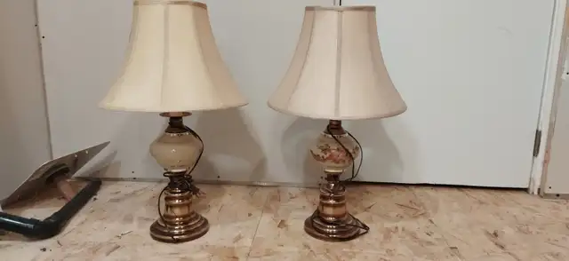 Table lamps in Indoor Lighting & Fans in Markham / York Region - Image 2