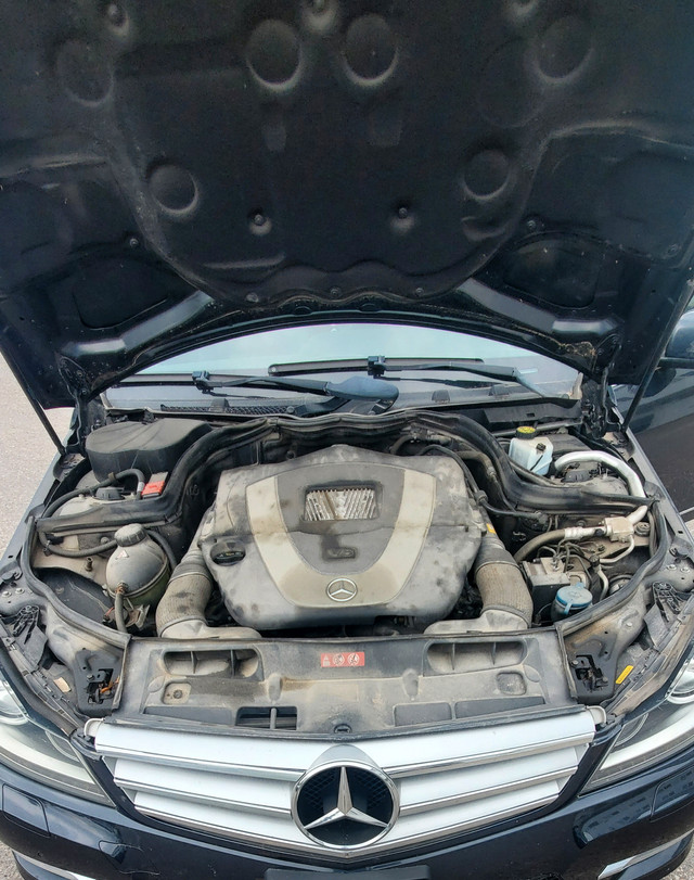 2012 Mercedes C-Class in Cars & Trucks in Oakville / Halton Region - Image 4
