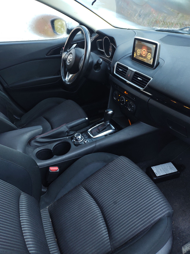 2014 Mazda 3 HB in Cars & Trucks in Petawawa - Image 4