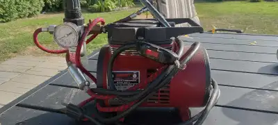 I am offering a Campbell Hausfeld air compressor, perfect for various airbrushing and small-scale pr...