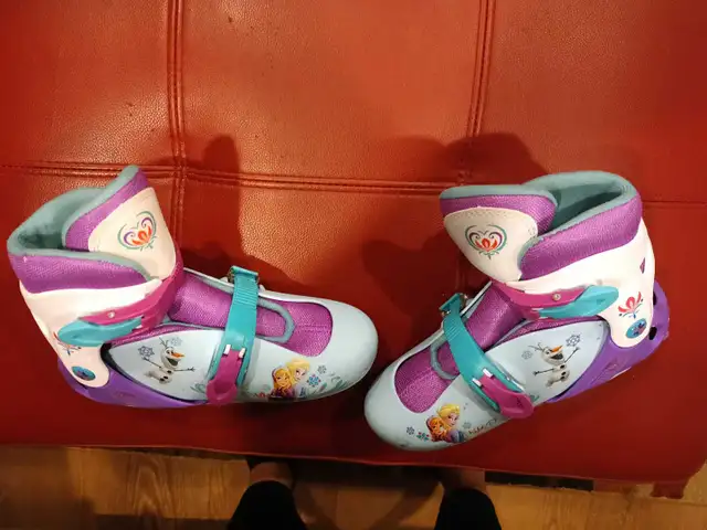 Frozen skates size 12 to 2 in Skates & Blades in Oakville / Halton Region - Image 3
