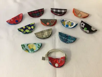 Attache fils pour chargeurs, écouteurs ou autres , View more