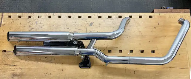 2012 Harley Fatboy Exhaust in Motorcycle Parts & Accessories in Ottawa - Image 2