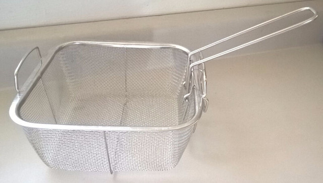 Fry Basket Strainer Fits Square Pan Frying Cook in Hobbies & Crafts in Oshawa / Durham Region - Image 2