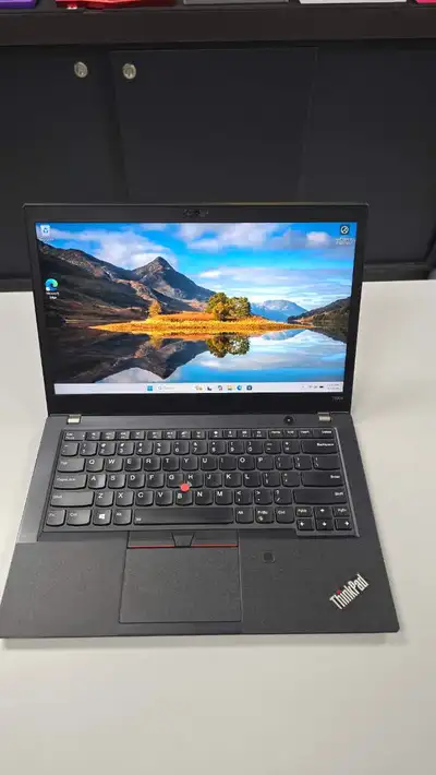 Lenovo ThinkPad T480s CLEARANCE SALE - PREMIUM SLIM SERIES i7! Processor: Intel Core i7-8550U (4-Cor...