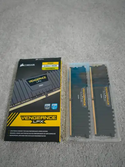 Corsair Vengeance LPX 16 GB (2 x 8 GB) DDR4-3200 CL16 RAM, View more