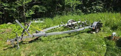Remorque à bateau Galvanisé Remorque ajustable robuste Chaine, treuil neuf Plaqué artisanal Amene ta...