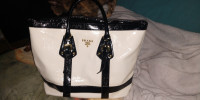 Sac à main prada authentique 80$