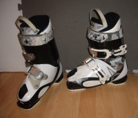 bottes de ski boots  ATOMIC  Livefit 50 mondo 24-24.5 / 6-7 US f