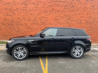 2017 RANGE ROVER SPORT HSE Td6 MINT CONDITION in Cars & Trucks in City of Toronto - Image 2