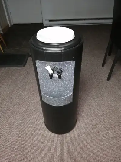 Base pour cruche d'eau 10L ou 18L, View more