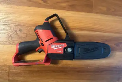 Milwaukee M12 6-inch Pruning Saw, View more