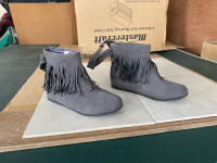 Brand new Women Boots, size 8