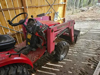 Tracteur japonais Mahindra (fabriqué 100% par Mitsubishi) Modèle 2015HST 1415 heures 2004-2008 Trans...