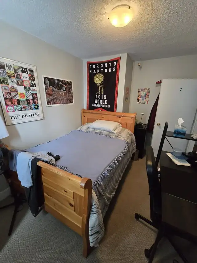 University of Guelph - Student Home - 8 Bedrooms - May 1!! in Room Rentals & Roommates in Guelph - Image 7