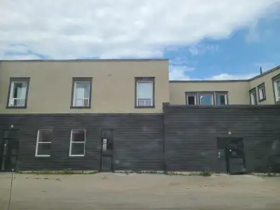 Centrally located Bachelor units, close to restaurants, shopping and waterfront in Penetanguishene P...