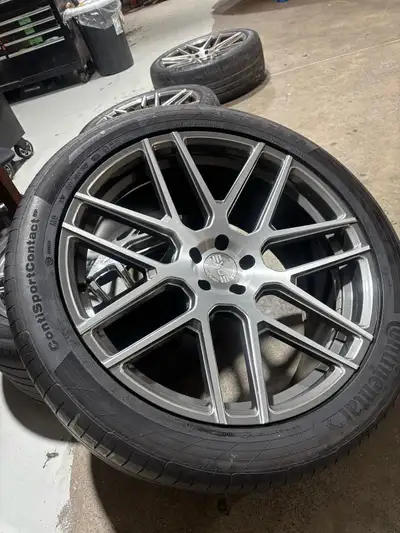 22"XO Moscow staggered(5x112)+Continental- BMW X5/X6/X7/GLE/GLS Set of four Authentic 22 inch XO Mos...