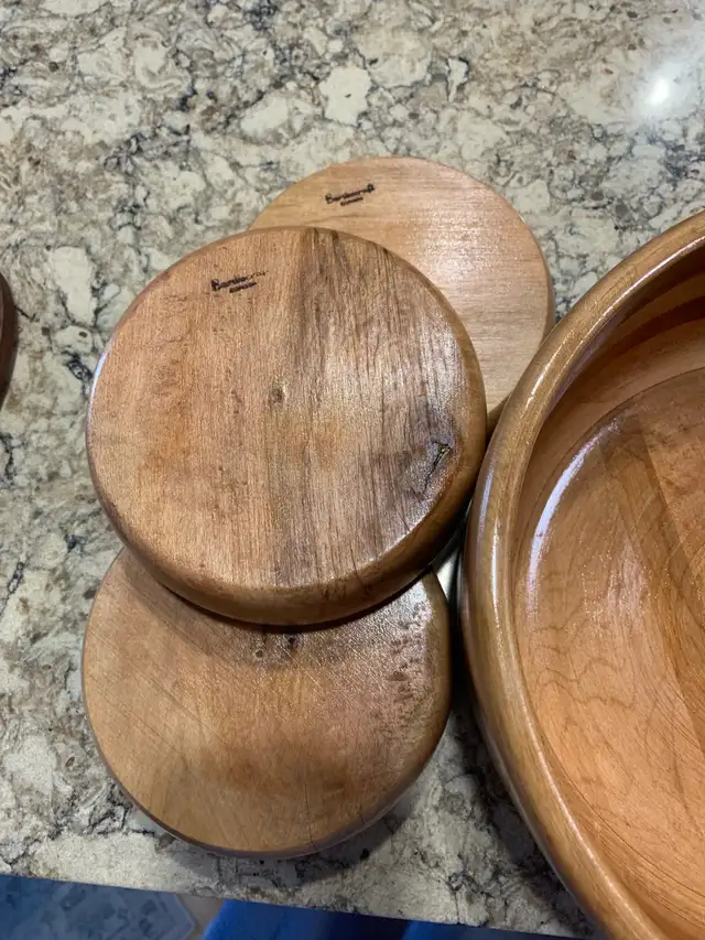 Wooden salad bowl set in Kitchen & Dining Wares in Ottawa - Image 3