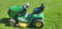 John Deere LT160 Lawn Tractor