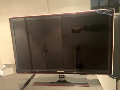TV 40'' Samsung LED, View more