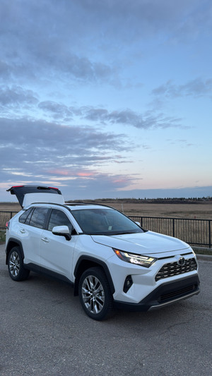 2023 Toyota RAV 4 Limited