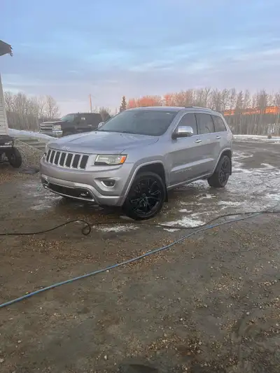 2016 Jeep grand Cherokee turbo diesel great condition looks good and drives great it has a 3 leader...