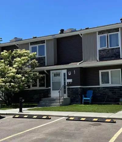 southside 3 bedroom townhouse for rent
